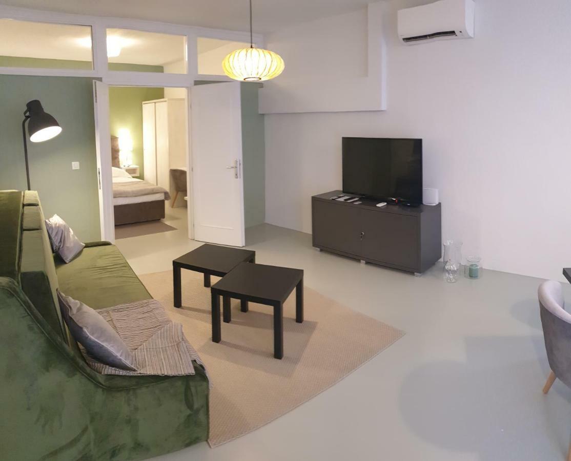Apartment Adriatico Eterno 1 Ровінь Екстер'єр фото